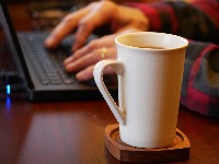 work-from-home-g7ff76869b1280.jpg