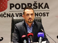 "Parlament da nas zaštiti od Vučurovića i njemu sličnih"