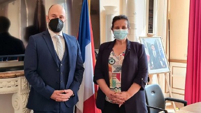"Omogućiti bilingvalno odjeljenje u nekoj školi" bbbbbbbbbbbbbbbbbb.jpg