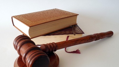 hammer-7190661280.jpg