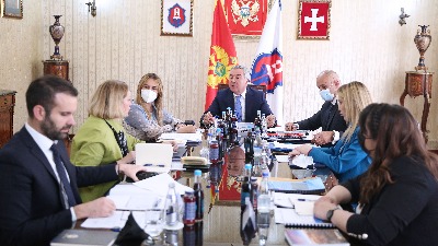 senat-1.jpg