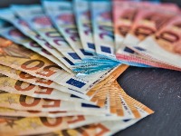 U 13 članica EU minimalac ispod 1.000 eura