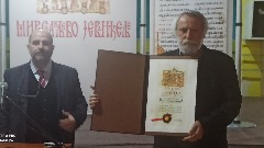 Uručeno "Miroslavljevo jevanđelje" Milutinu Mićoviću