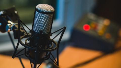 Prenos utakmica CFL i Budućnost-Partizan na Radiju CG microphone-g95b5887d21920.jpg