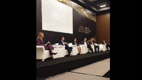 "Niko ne treba da rješava naše probleme do nas samih" 27546343634124937127109055241618830216191.jpg