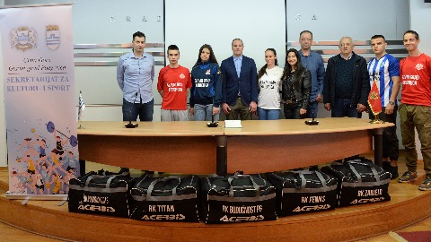 Glavni grad nastavlja sa podrškom klubovima 012.jpg