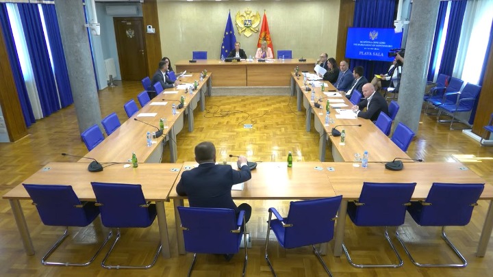 Administrativni odbor o zaradama članova Vlade i poslanika