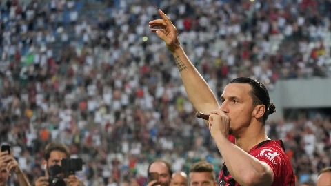 Ibrahimović okačio sliku svog, Rebićevog i Krunićevog dresa i objasnio je sa dva slova