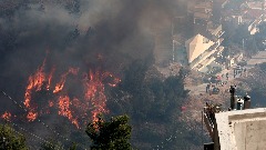 Grčki vatrogasci se drugi dan zaredom bore s požarom 